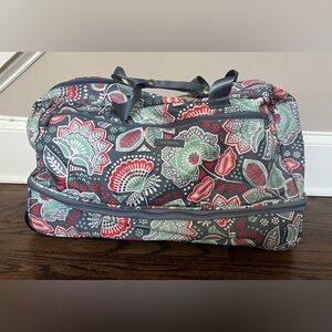 Vera Bradley Lighten Up Rolling Duffel in RETIRED Nomadic Floral
